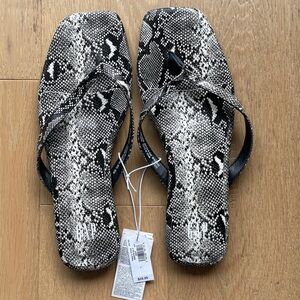 GAP Black and White Snakeskin Flip Flops